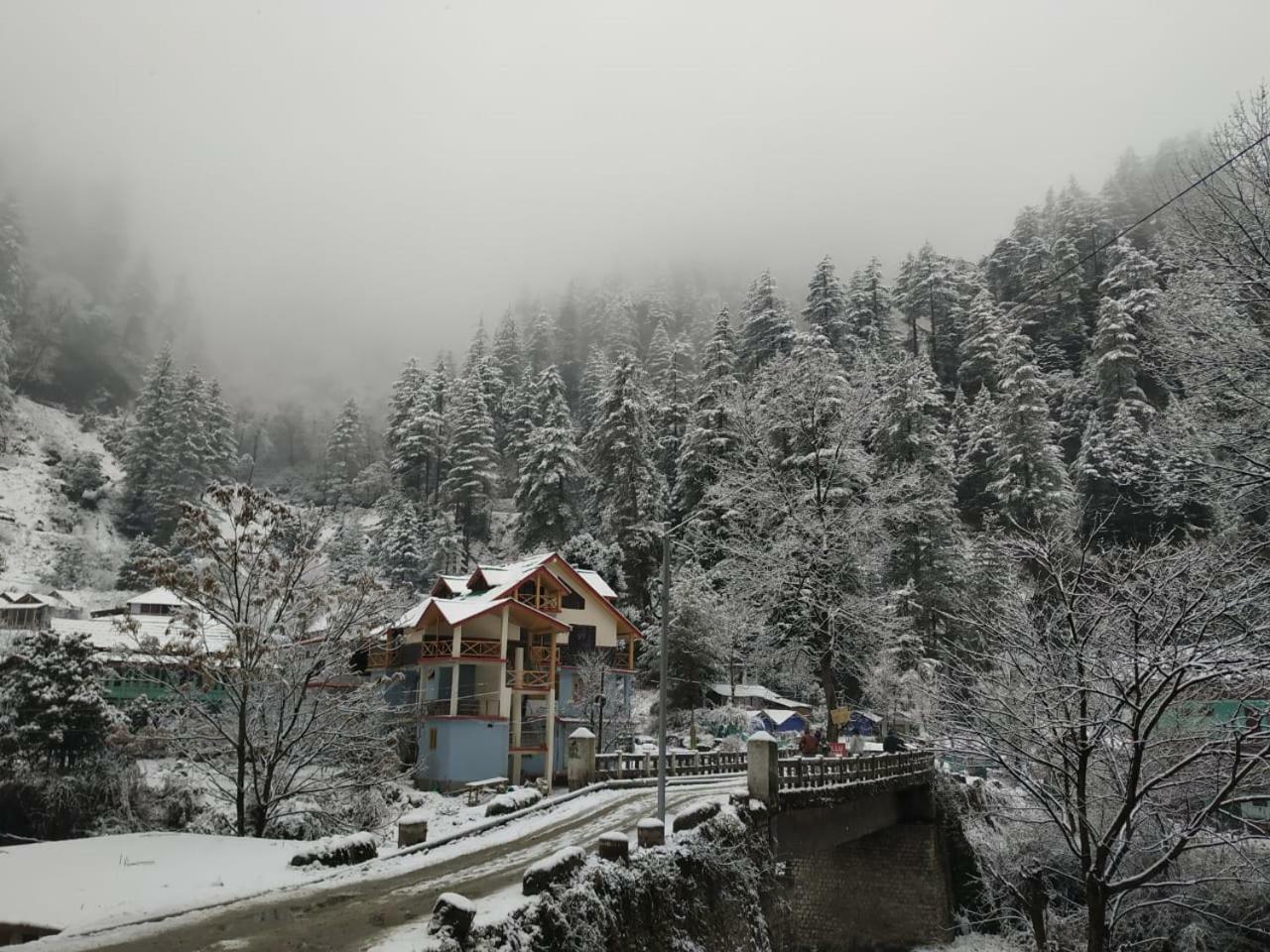 Eaglet - Jibhi Valley Hotel Exterior photo